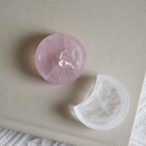 Alternative view of 白水晶/粉晶 日月小盤