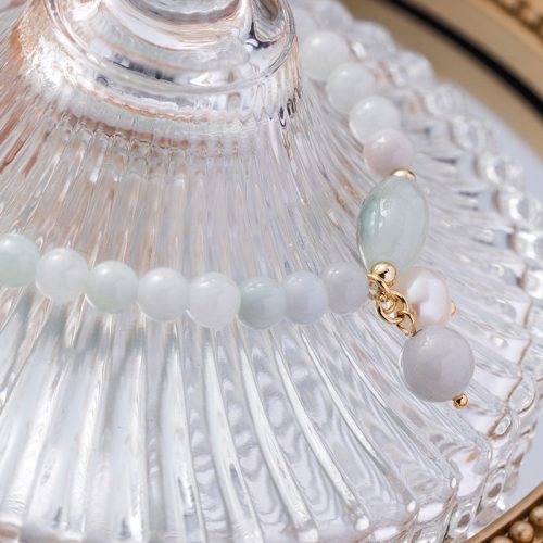 Alternative view of 溫婉淡雅 白玉翡翠手鍊