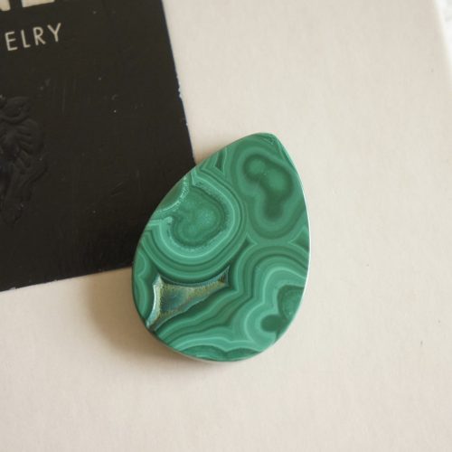 Alternative view of 孔雀石墜