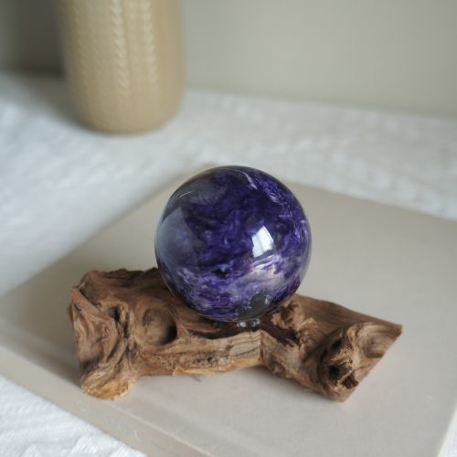 Alternative view of 紫色夢幻 深紫高品質紫龍晶球